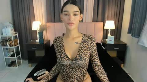 lianafoxontop online show from February 21, 1:03 pm