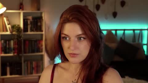 Lianna online show from March 7, 7:47 pm