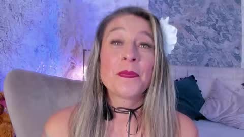 Lian online show from November 11, 7:49 pm