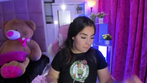 liany_taylor online show from June 5, 3:35 am
