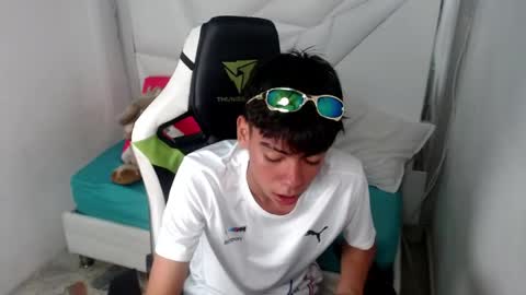 LIAR online show from April 21, 3:35 am