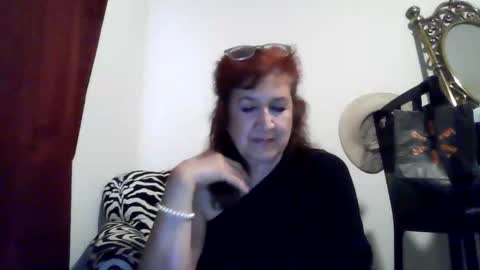 librawoman online show from January 17, 10:18 pm