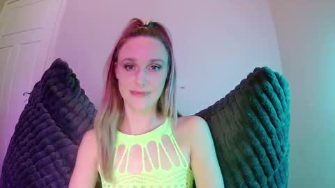 Summer Skye online show from October 21, 10:46 pm