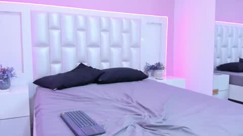 Lia  online show from April 18, 7:07 pm