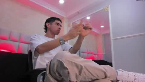 L I I A M online show from February 20, 4:50 am