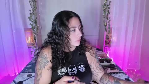         online show from March 10, 11:58 am