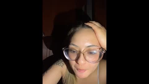 liilaaaa23 online show from October 21, 5:56 am