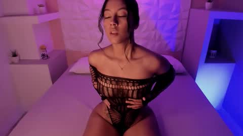 LiizJones online show from October 14, 4:43 pm