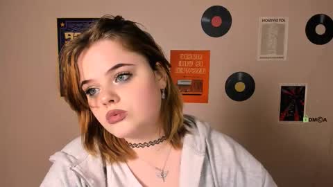 lika_pop online show from November 17, 7:16 pm