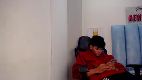 LIAM online show from December 15, 3:46 am