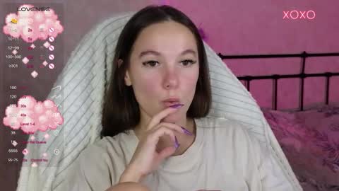 little moon online show from November 1, 6:40 pm