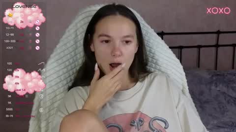 little moon online show from October 8, 9:32 pm