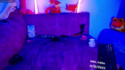 Snapshot of lilac_night chatting on October 11, 1:16 pm Jen online show from October 11, 1:16 pm
