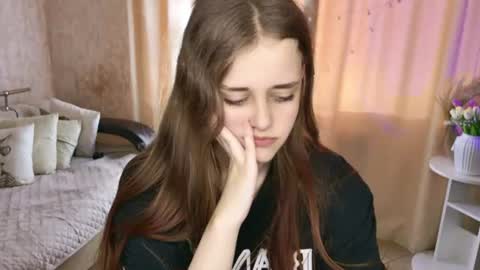 LilaSparkling online show from July 8, 2:42 pm