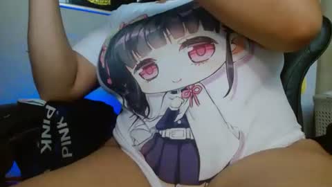 lilcutekitty_ online show from November 11, 1:24 pm