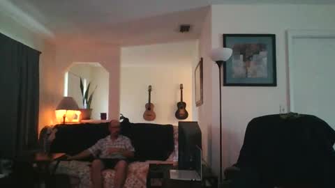 lildicksissy online show from April 8, 10:24 pm