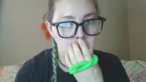 emily ryanson online show from November 19, 9:13 pm