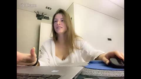 lili_2905 online show from November 28, 2:24 pm