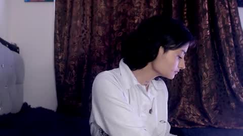 lili_clan11 online show from January 18, 10:30 pm