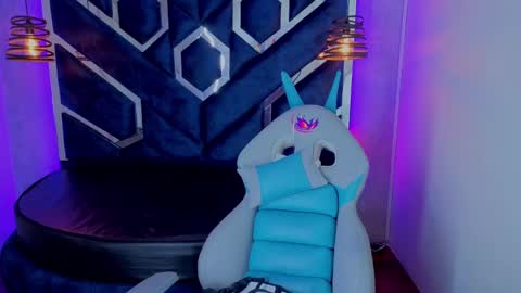 lili_evanss online show from November 21, 12:14 pm