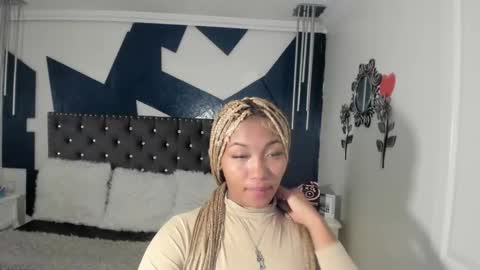 Lili online show from October 19, 5:17 pm