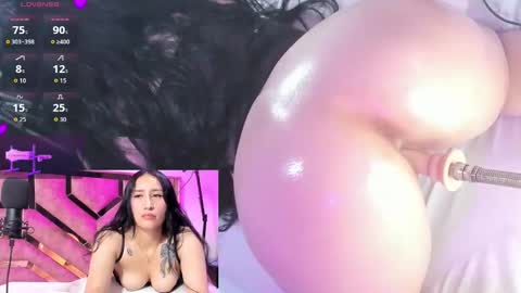Snapshot of lili_monn chatting on September 24, 1:29 pm Lili online show from September 24, 1:29 pm