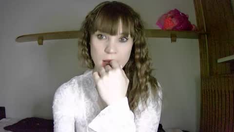 Lili online show from March 7, 10:32 pm