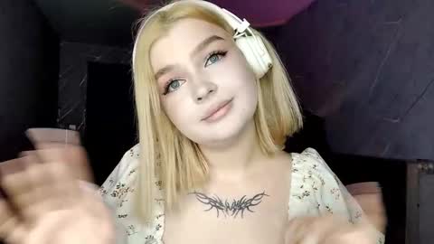 Tessa online show from February 28, 3:16 pm