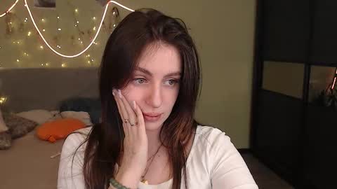 Lilu online show from December 1, 1:36 am