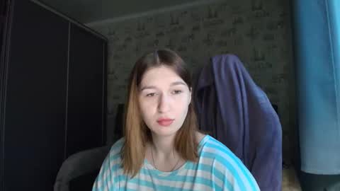 liliawoolf online show from December 3, 12:50 pm