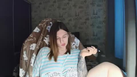 liliawoolf online show from February 18, 10:15 am