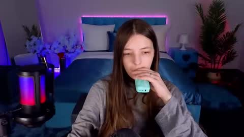 Lili Bakery online show from February 9, 2:37 am