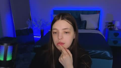 Lili Bakery online show from March 4, 3:44 am