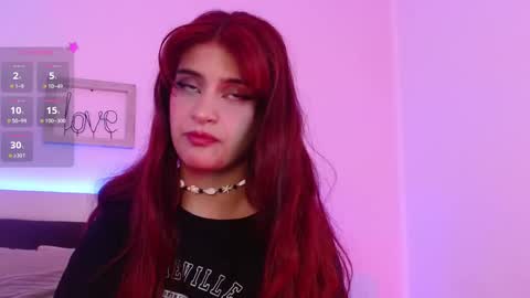 Snapshot of liliith_savett chatting on February 20, 12:47 pm Lilith Savett online show from February 20, 12:47 pm