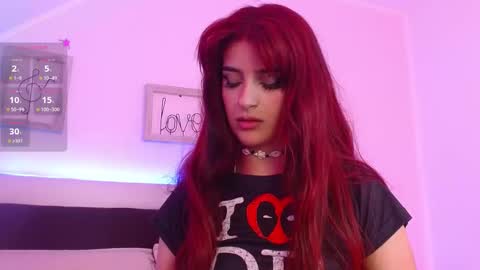 Snapshot of liliith_savett chatting on February 18, 3:52 pm Lilith Savett online show from February 18, 3:52 pm