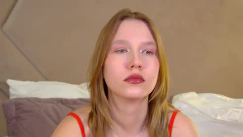 LiliLinn online show from March 27, 8:26 am