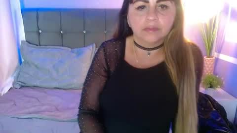 L I L I  online show from July 17, 7:38 pm