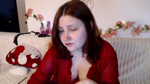 Lilly online show from November 25, 8:40 pm