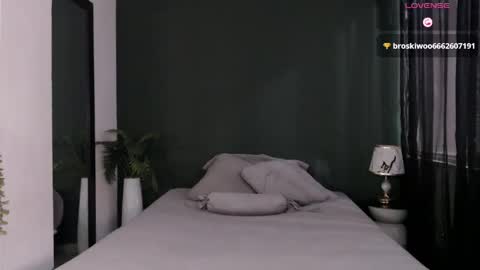 lilith online show from April 15, 12:14 am