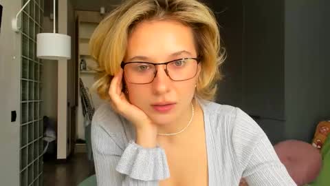 lilith online show from January 17, 11:30 am