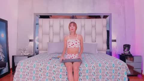 lilithstarlight online show from June 22, 3:36 am