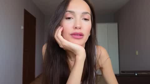 Lillian online show from September 30, 7:41 am