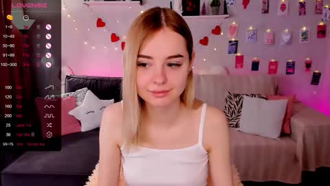 Lillian online show from February 18, 2:33 am