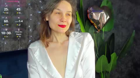 lillian_white1 online show from February 24, 1:30 am