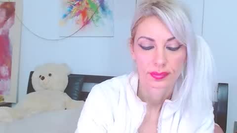 Lara online show from February 18, 1:49 am