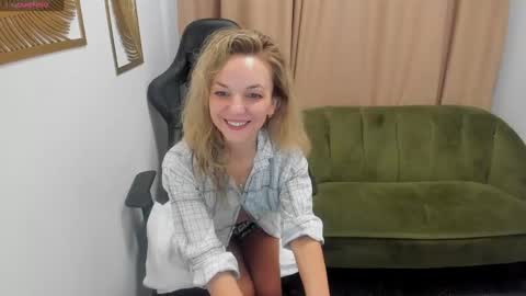 lillie_scott online show from February 26, 5:24 am