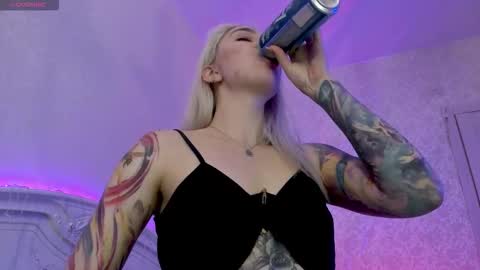 LilliMoore online show from November 15, 12:56 am