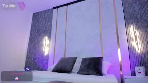 L I L L Y online show from November 27, 12:24 pm