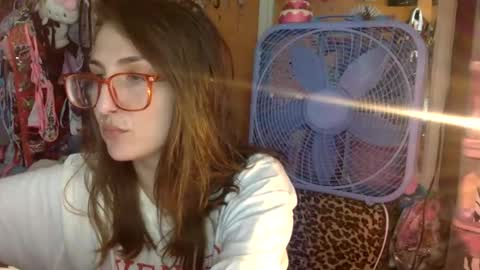 hi guys im back on here 3 online show from November 5, 8:00 pm