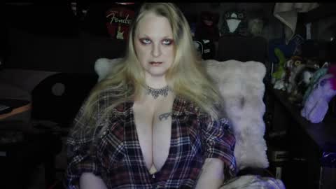 Lillyth Eden online show from March 28, 5:42 am